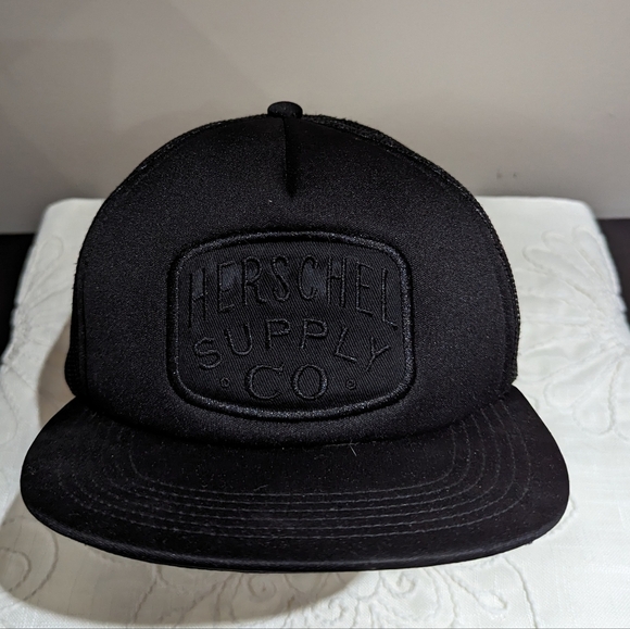 Herschel Supply Company Other - Herschel Supply Flat Billed Cap